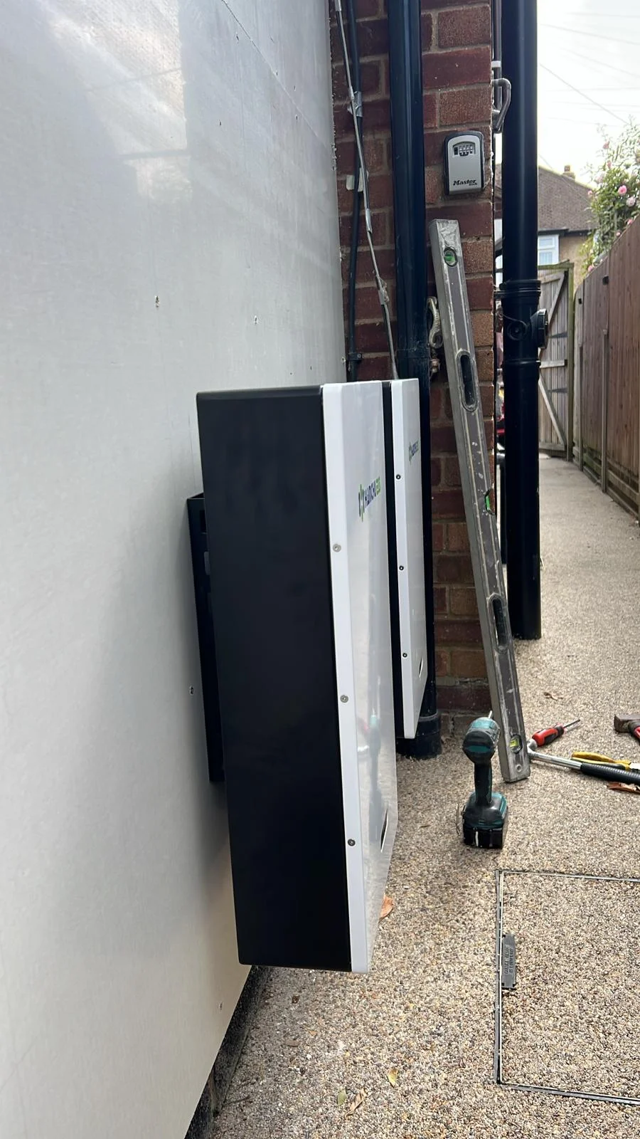 Outdoor solar battery installation